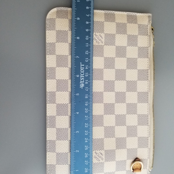 LOUIS VUITTON Neverfull Pouch GM Damier Print - Picture 6 of 16